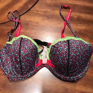 Victoria Secret Bra Never Worn
